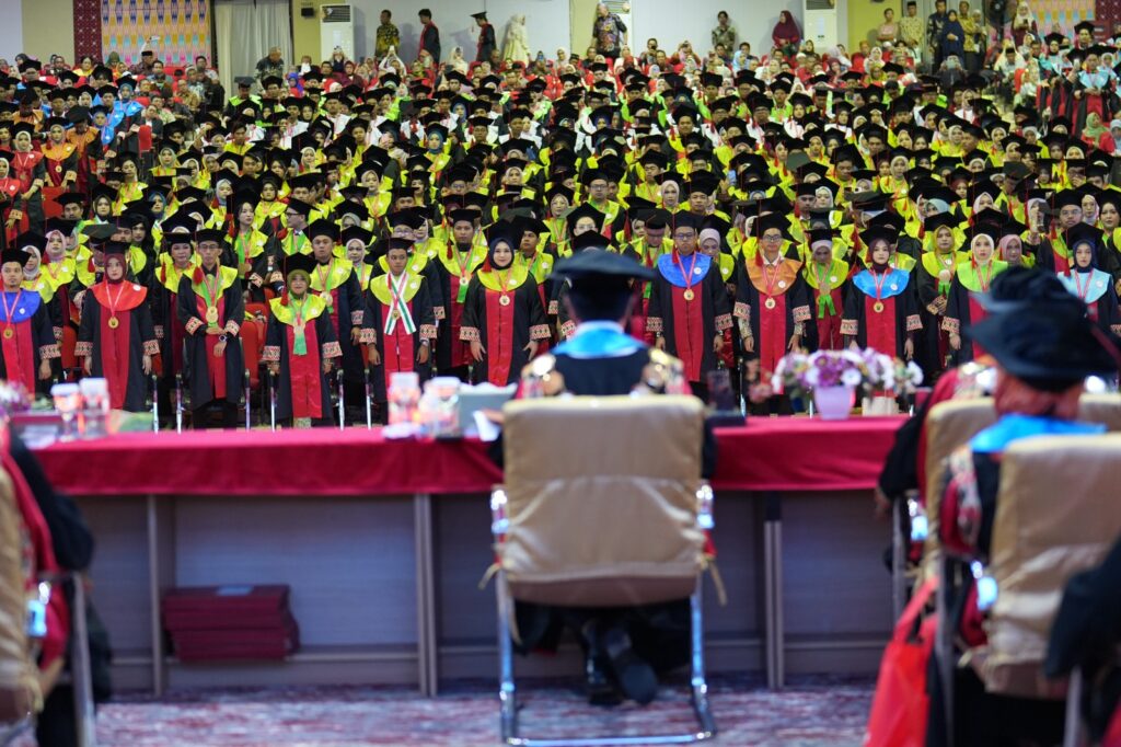 sebanyak 1.664 wisudawan baru pada wisuda unhas periode april 2026