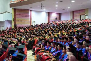 sebanyak 1.664 wisudawan baru pada wisuda unhas periode april 2026