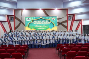 Kelompok perempuan berhijab di acara Milad ke-24