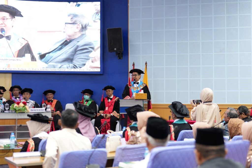Pidato akademik dalam acara resmi universitas