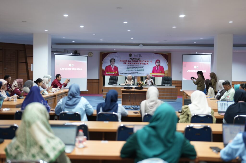 Suasana pelatihan profesional di ruang konferensi