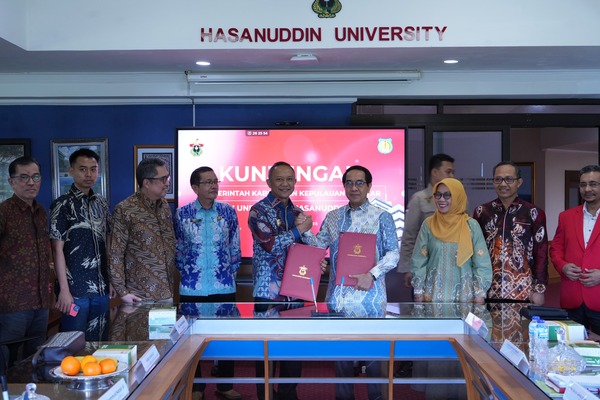 Penandatanganan kerja sama di Hasanuddin University