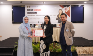 Certificate presentation at university guest lecture event