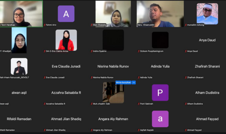 Virtual meeting grid with multiple participants on Zoom