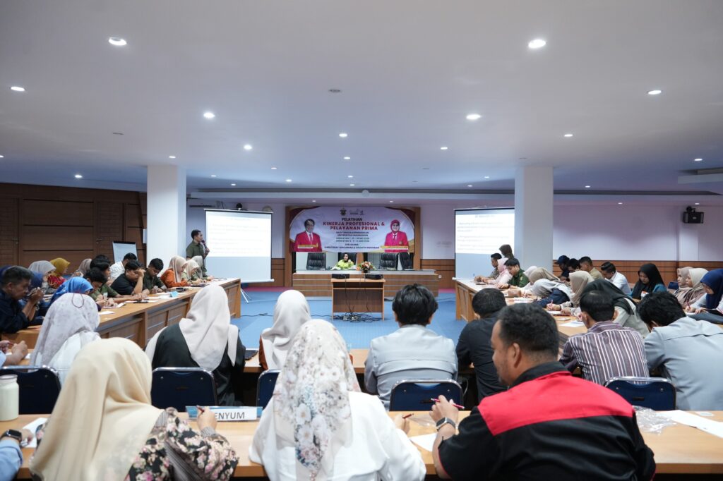 Pelatihan kinerja profesional di ruang konferensi