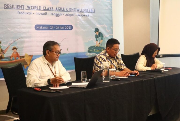 Tiga pembicara dalam konferensi di Makassar