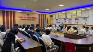 Mahasiswa rapat di Fakultas Keperawatan Unhas