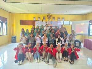 Bersama Warga Desa Tinco, Mahasiswa FKM Unhas Petakan Persoalan Kesehatan Dukung SDGs 3