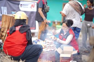 KKN Tanggap Bencana Unhas Salurkan Bantuan untuk 40 KK Terdampak di Manggarai Timur