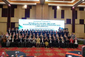 Foto bersama Kongres Nasional MGBKI di aula