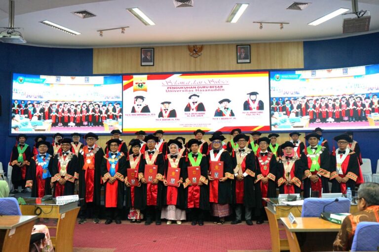 Unhas Kukuhkan Lima Guru Besar, Rektor: Dorong Produktivitas dan Publikasi Ilmiah