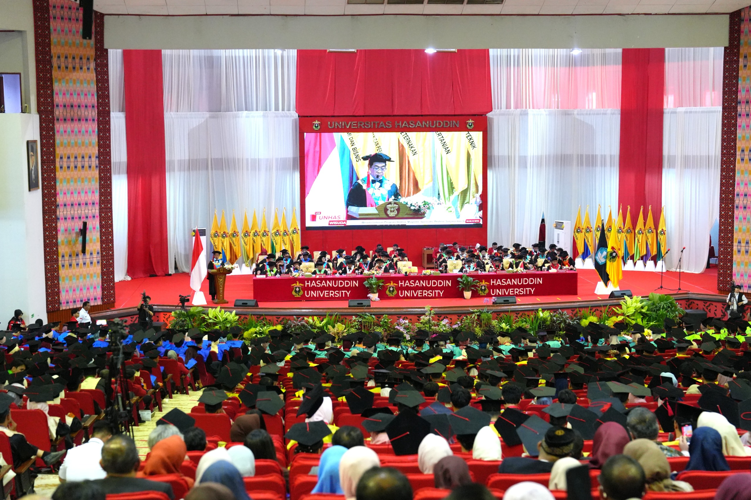 Unhas Wisuda 2.097 Alumni Baru di Periode September 2026, Ini Para Lulusan Terbaik