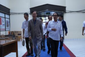 Bagikan Inspirasi di Unhas, Prof. Kim Soo-Il Paparkan Perjalanan 50 Tahun Bersama Indonesia