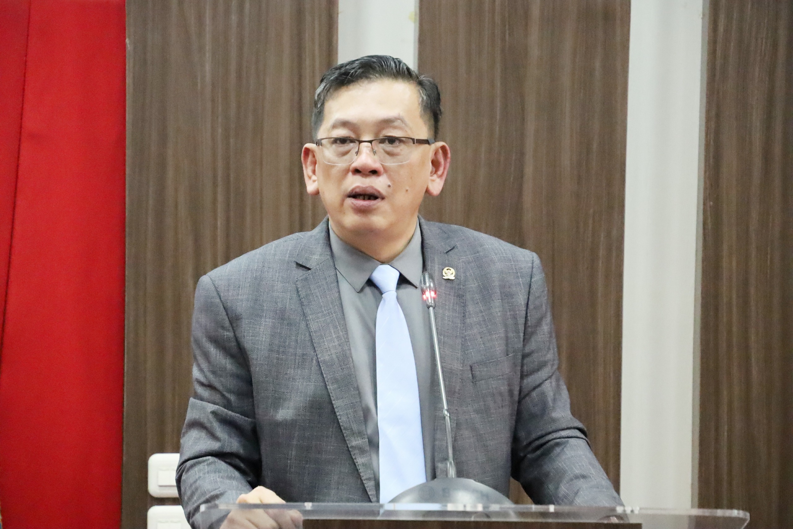Kuliah Umum di FH Unhas, Ketua Komisi Yudisial RI Bahas Penguatan Pengawasan Hakim