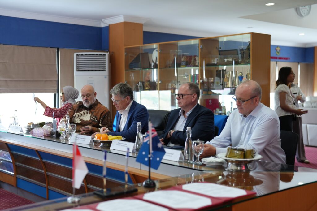Delegasi Indonesia dan Australia dalam rapat resmi