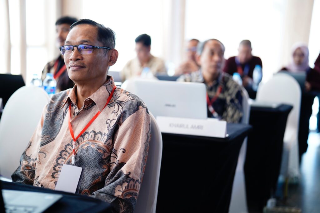 Pushing Graduates to Hold Competency Certificates, Unhas Professional Certification Body Holds Assessor Training