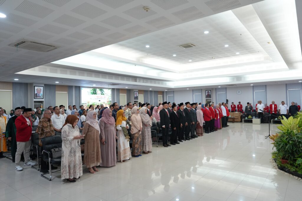 Rektor Unhas Melantik Jajaran Pejabat Rumah Sakit, Tekankan Keberlanjutan Pelayanan