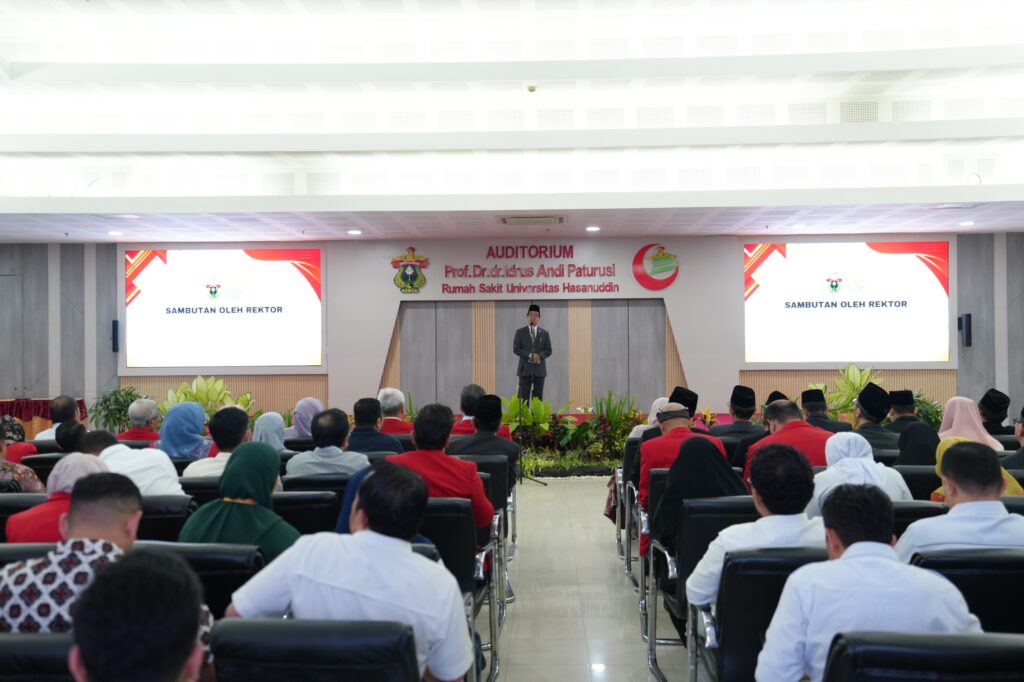 Rektor Unhas Melantik Jajaran Pejabat Rumah Sakit, Tekankan Keberlanjutan Pelayanan
