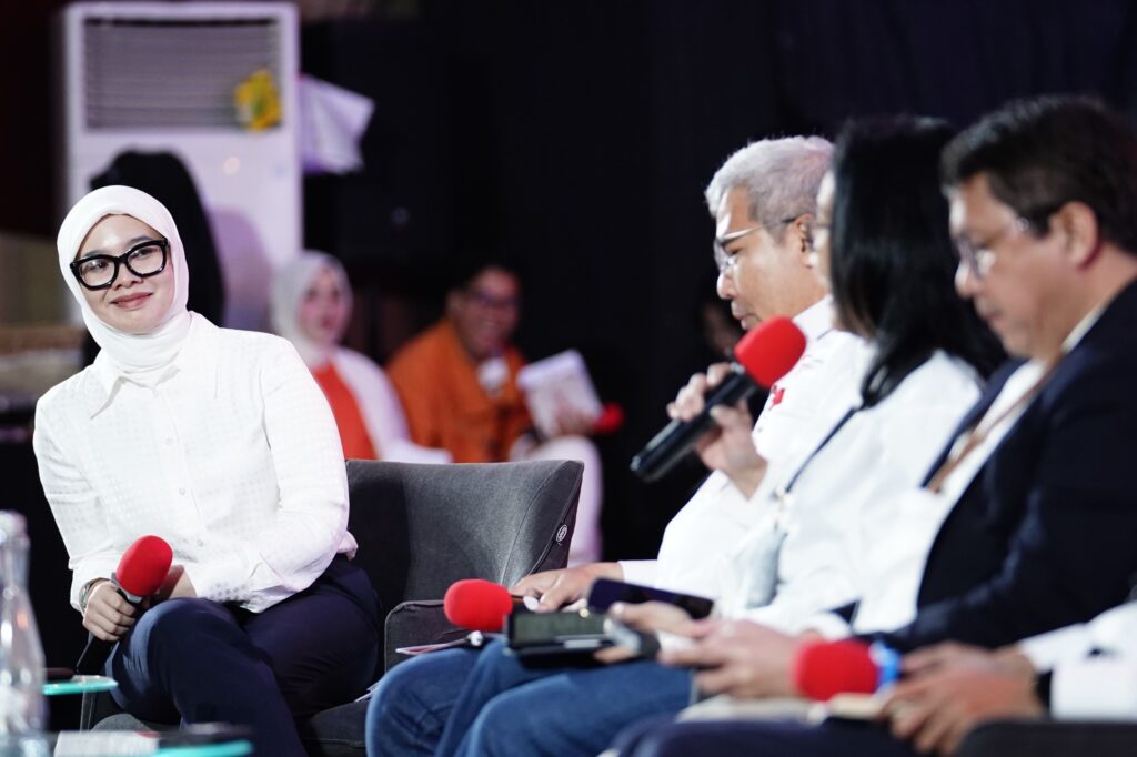 PKuliah Umum LIKE-It di Unhas Bahas Strategi Mengelola Keuangan dan Investasi