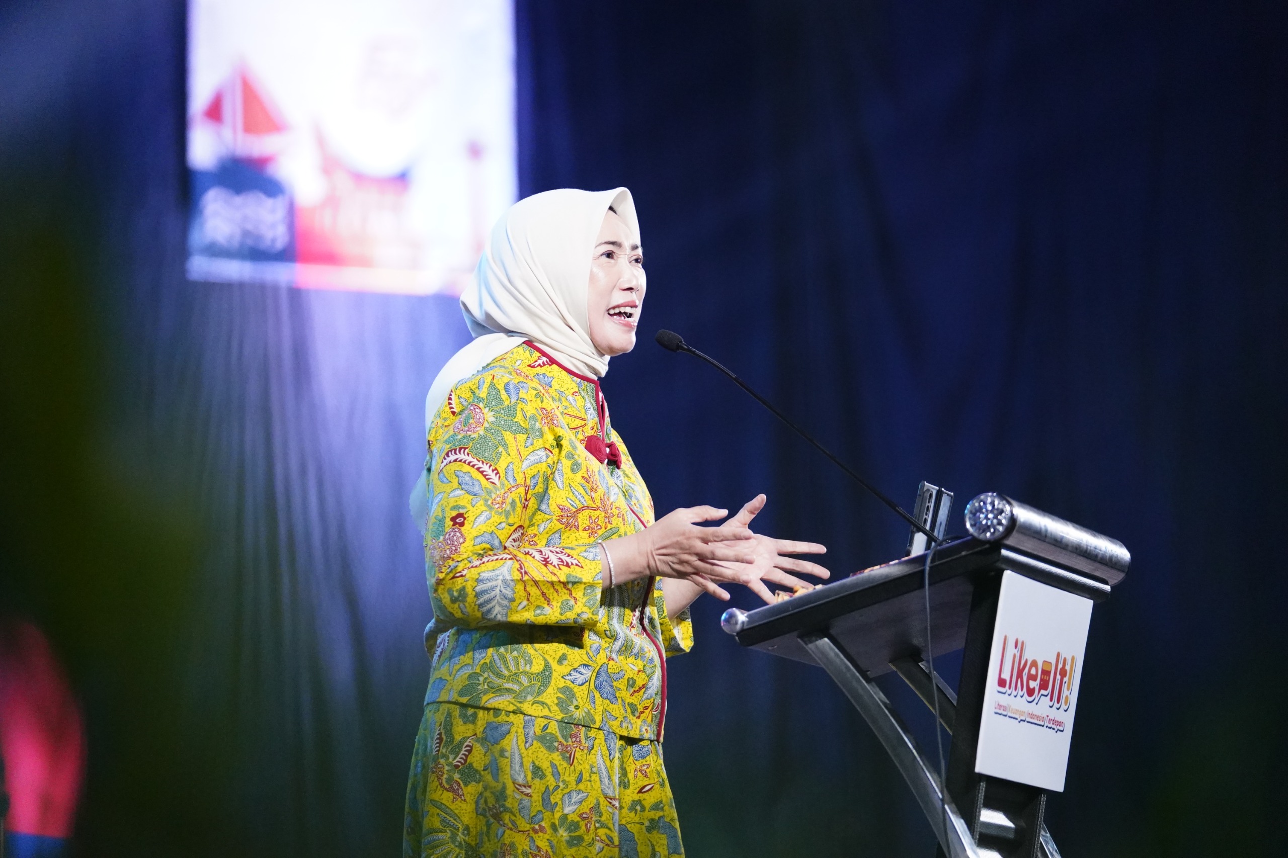 Kuliah Umum LIKE-It di Unhas Bahas Strategi Mengelola Keuangan dan Investasi