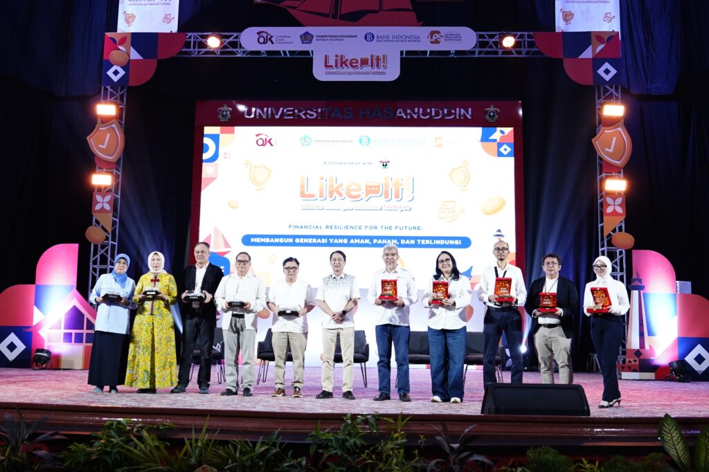 Kuliah Umum LIKE-It di Unhas Bahas Strategi Mengelola Keuangan dan Investasi