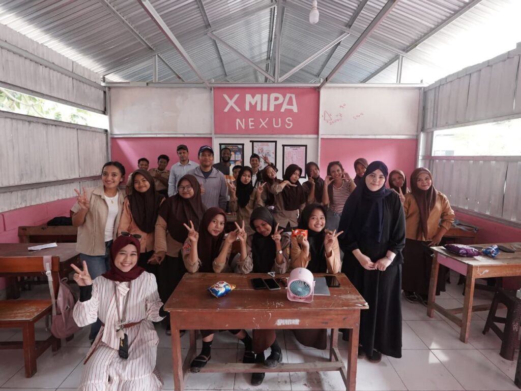 Unhas Fasilitas Mahasiswa dari 14 Negara Belajar Keberagaman, Pengabdian, dan Konservasi Laut di Makassar