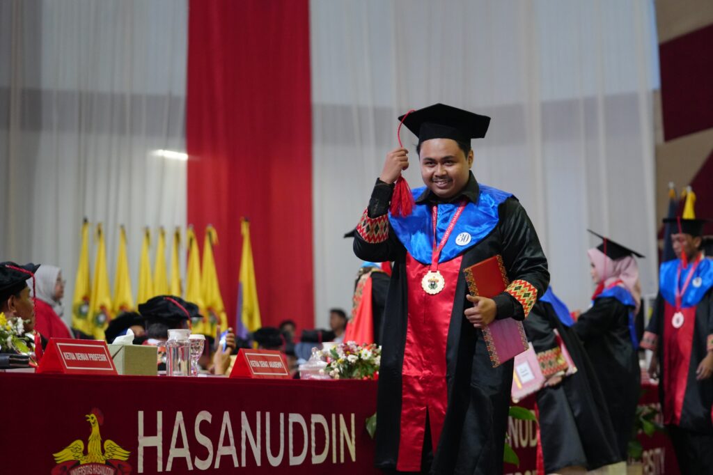 Nama-nama Lulusan Terbaik Unhas Raih Penghargaan pada Wisuda Oktober 2026