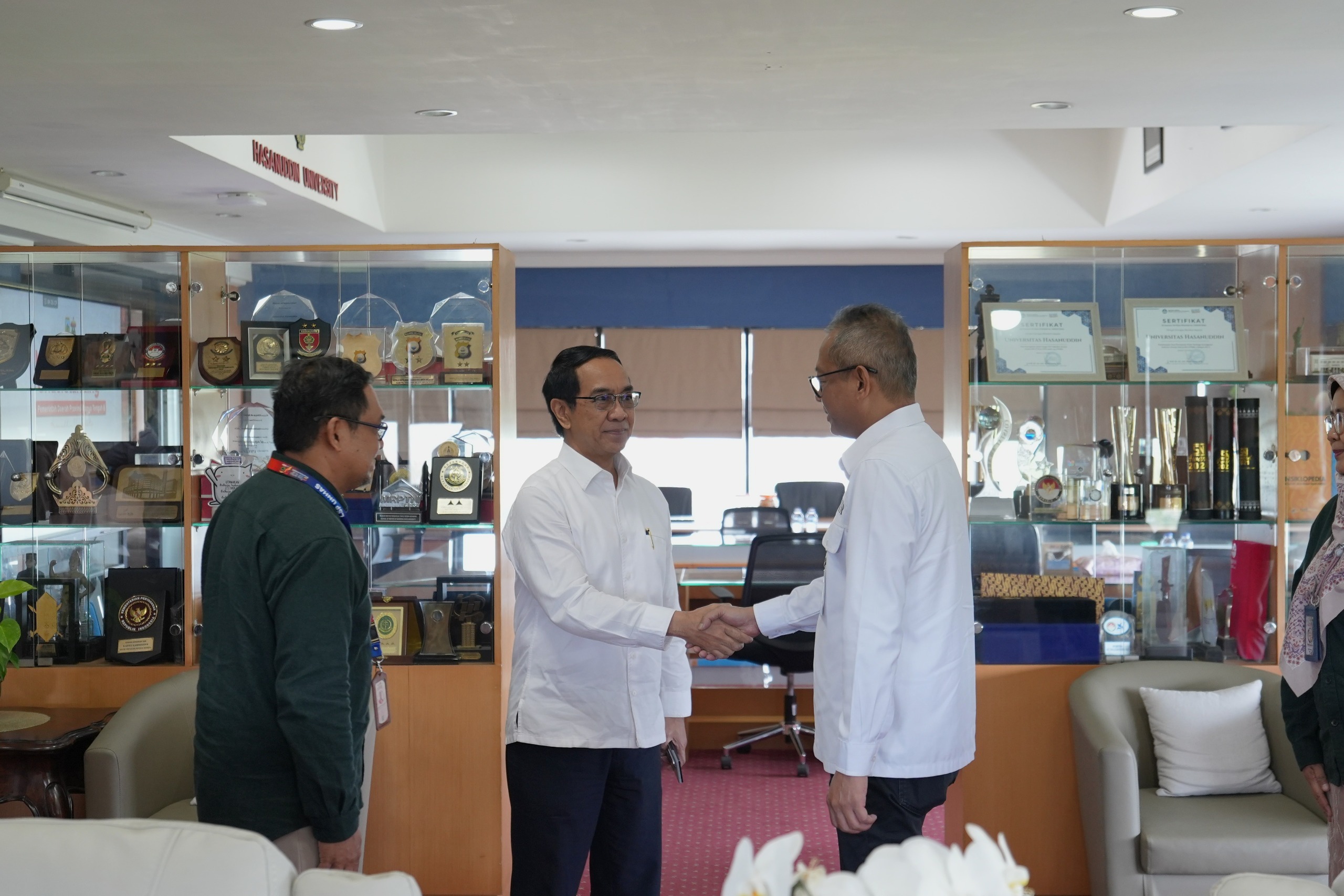 Unhas dan BNSP Bahas Sertifikasi Kompetensi Wajib bagi Mahasiswa