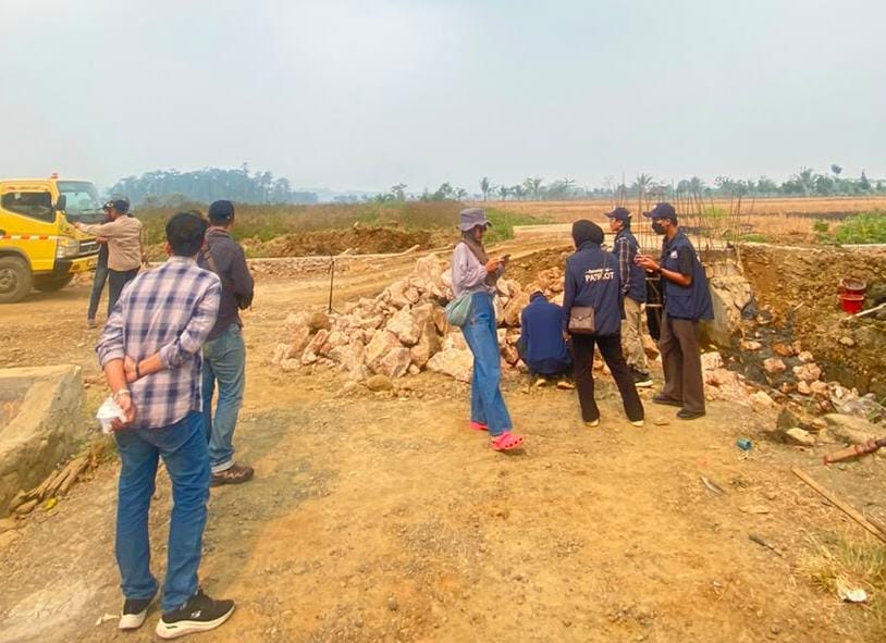 Tim Ekspedisi Patriot Unhas Tinjau Jalan untuk Dukung Produktivitas Warga Mahalona, Luwu Timur