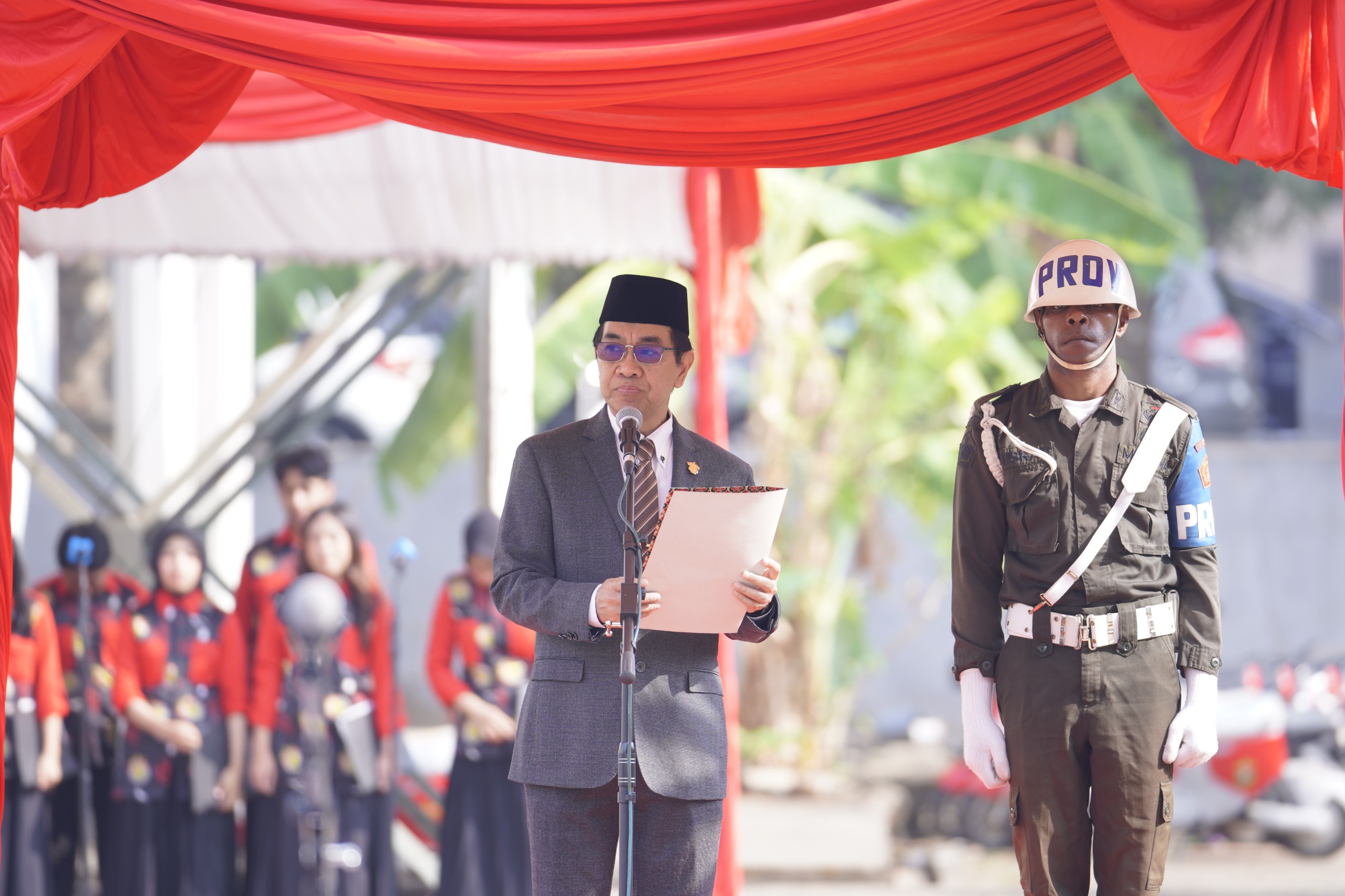 Rektor Unhas Pimpin Upacara Sumpah Pemuda, Tekankan Karakter Patriotik, Gigih, dan Berempati