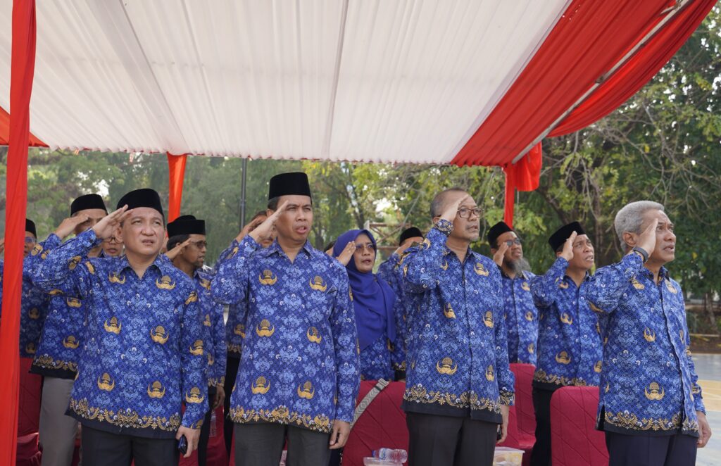 Rektor Unhas Pimpin Upacara Sumpah Pemuda, Tekankan Karakter Patriotik, Gigih, dan Berempati