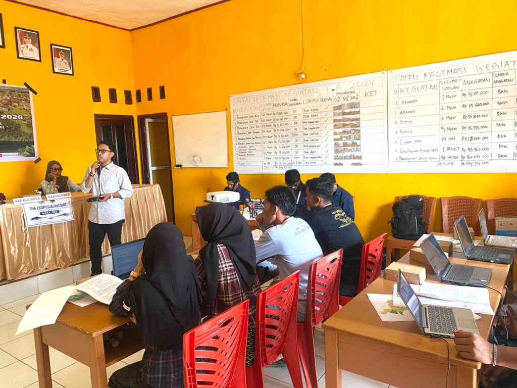 Tim Ekspedisi Patriot Unhas Dorong Mahalona Jadi Kawasan Potensial melalui Pelatihan WebGIS